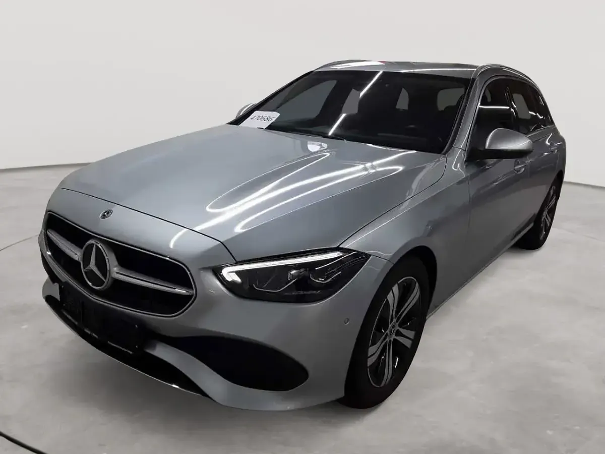 Gebraucht Mercedes C200 Avantgarde 163 PS (119 kW) 2023 Kombi