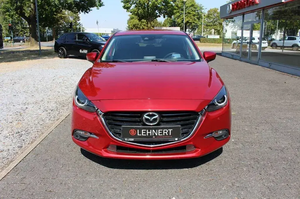 Gebraucht Mazda 3 Sports-Line 120 PS (88 kW) 2018 Rot (metallic) Limousine