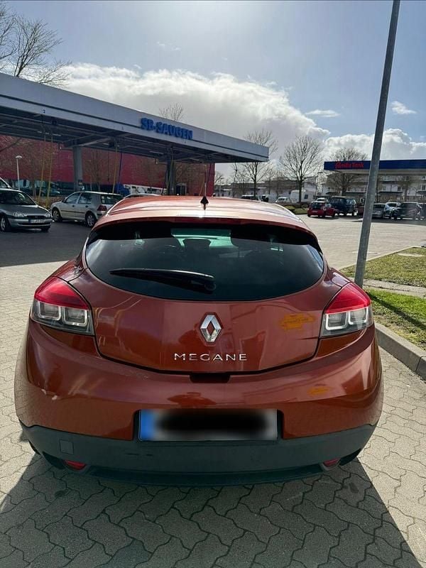 Gebraucht Renault Mégane Coupé Dynamique 110 PS (80 kW) 2009 Orange Coupé