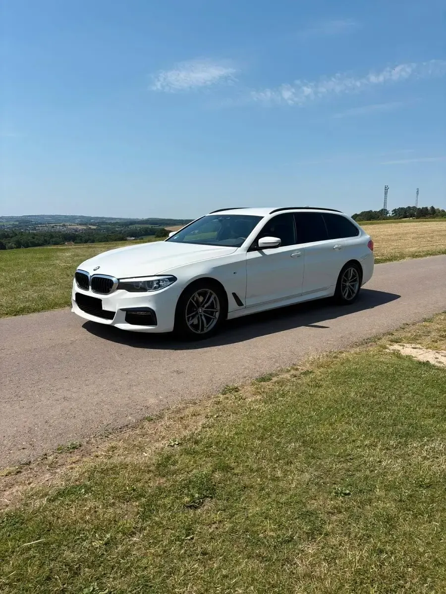 Gebraucht BMW 520 M Sport 184 PS (135 kW) 2018 Weiß Kombi