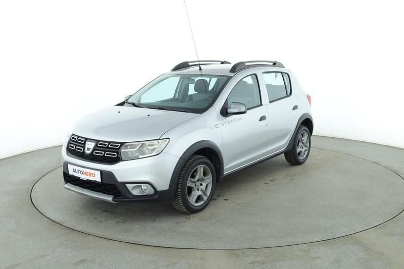 Gebraucht Dacia Sandero Prestige 90 PS (66 kW) 2017 Grau Kleinwagen