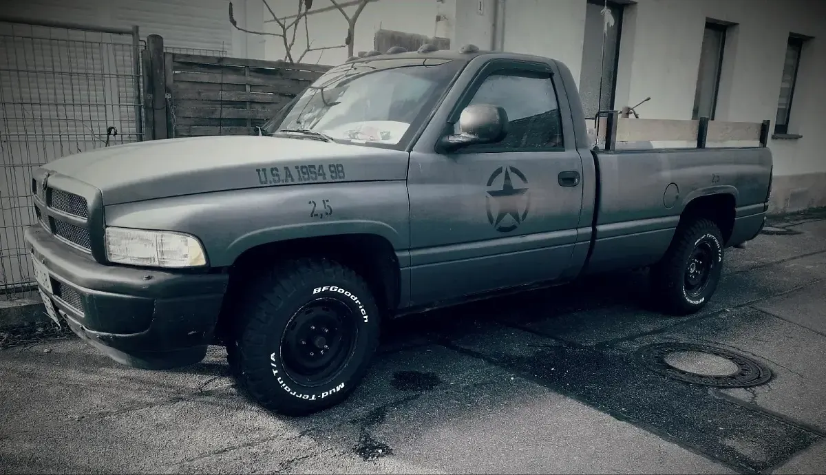 Usata Dodge Ram 200 CV (147 kW) 1999 Pick-up
