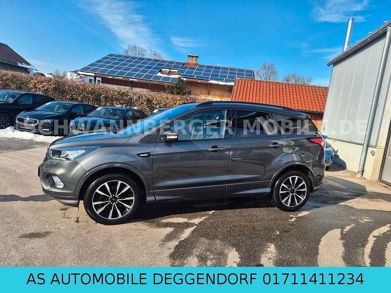 Gebraucht Ford Kuga ST-Line 150 PS (110 kW) 2019 Grau SUV