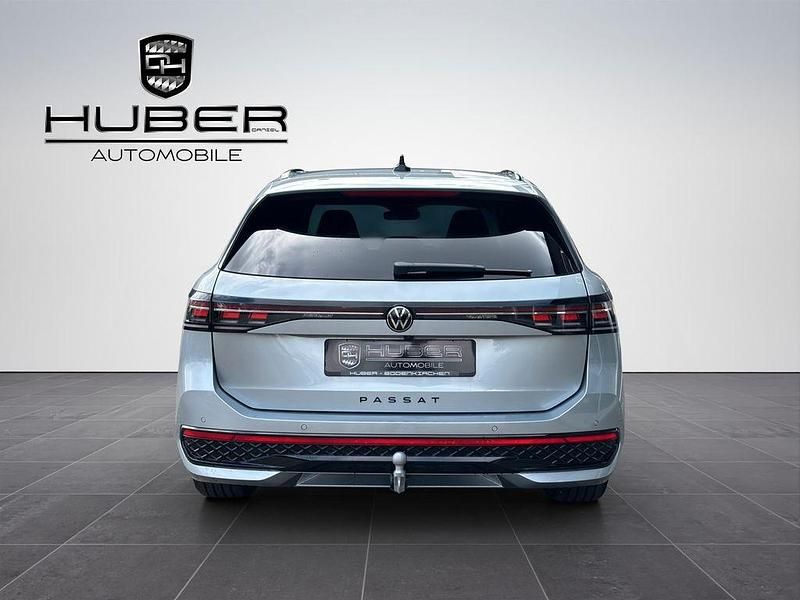 Neu VW Passat R-line 193 PS (141 kW) 2026 Silber Kombi