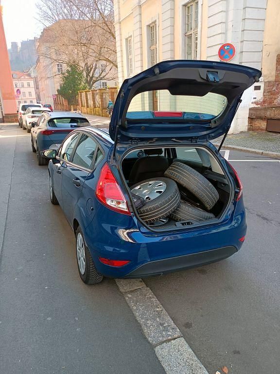 Gebraucht Ford Fiesta 60 PS (44 kW) 2016 Blau Limousine