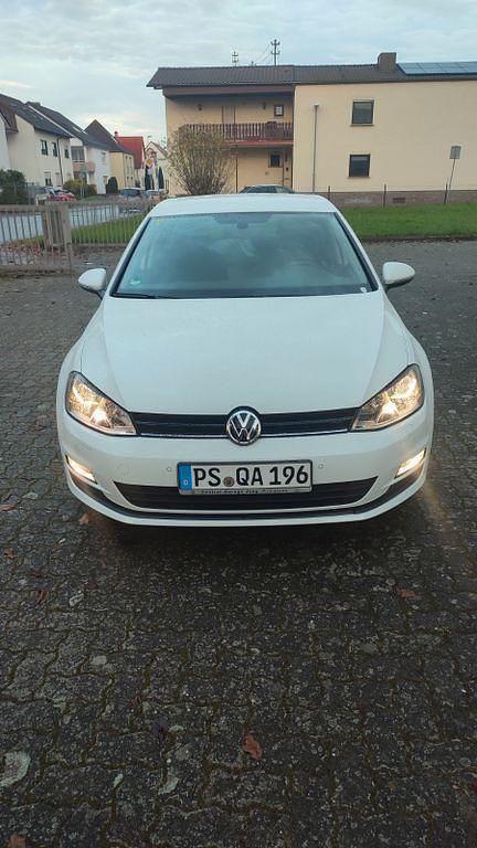 Weiß Gebraucht 2014 VW Golf VII Cup Kombi | 9.000 € (Guter Preis) - Bild 1/4