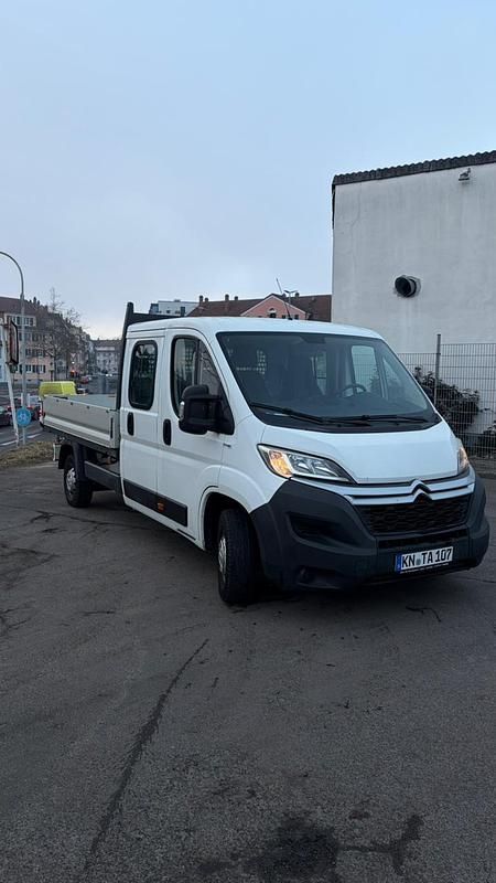 Weiß Gebraucht 2018 Citroën Jumper Van / Kleinbus | 18.900 € - Bild 1/4