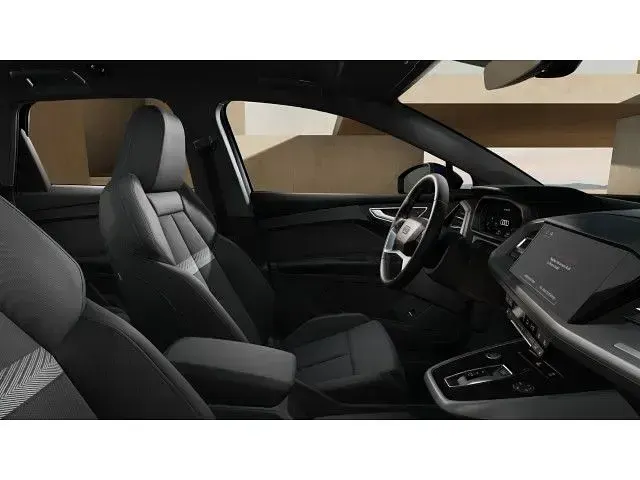 Gebraucht Audi Q4 e-tron Ambiente 210 kW (286 PS) 2025 Navarrablau metallic SUV