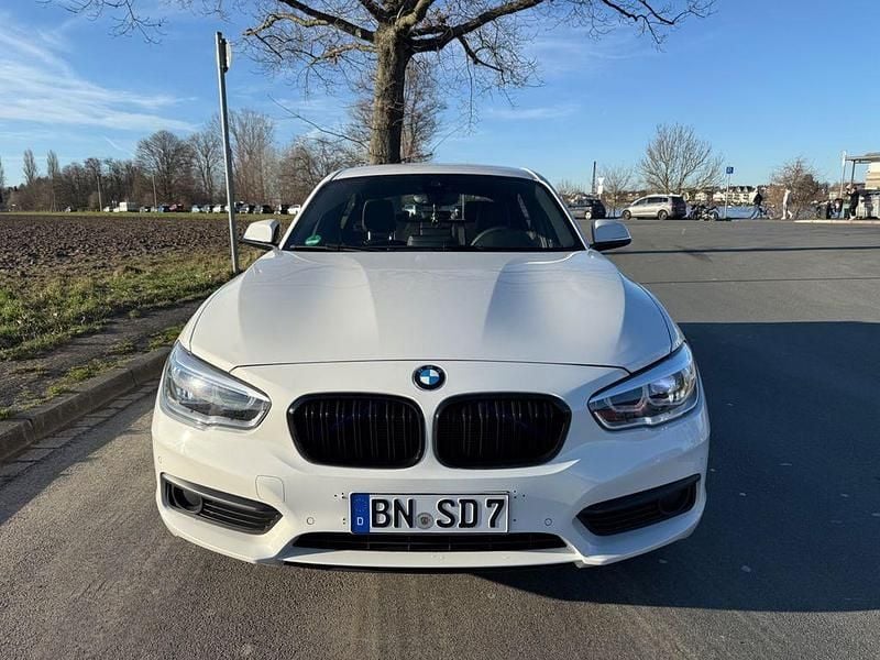 Gebraucht BMW 118 Shadowline 136 PS (100 kW) 2018 Weiß Kleinwagen