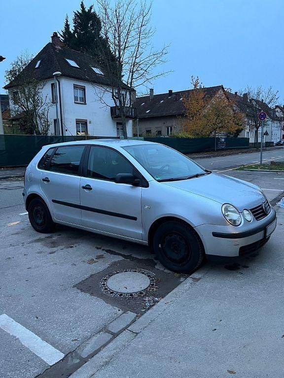 Silber Gebraucht 2004 VW Polo Comfortline Limousine | 550 € (Guter Preis) - Bild 1/4