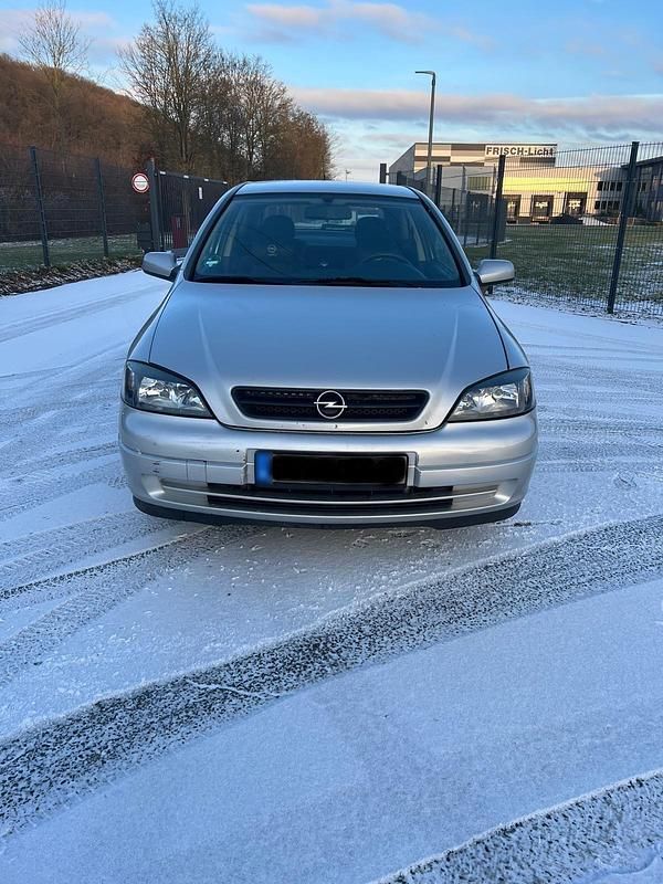 Gebraucht Opel Astra 75 PS (55 kW) 2000 Silber Kleinwagen
