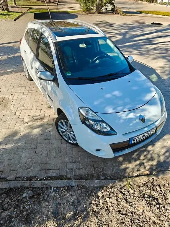 Gebraucht Renault Clio Dynamique 88 PS (64 kW) 2009 Weiß Limousine