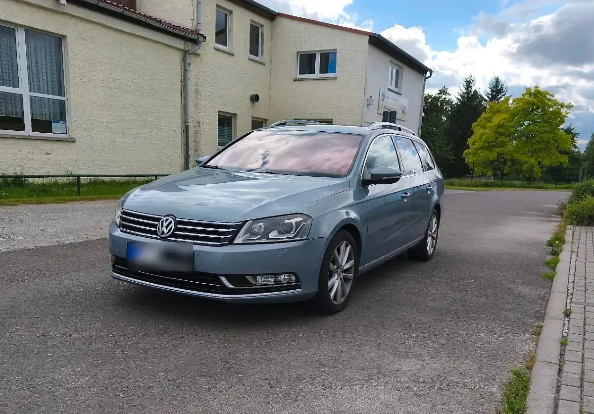 Gebraucht VW Passat Highline 170 PS (125 kW) 2012 Andere farben Kombi