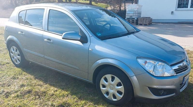 Gebraucht Opel Astra 90 PS (66 kW) 2007 Limousine