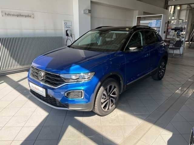 Ravennablau metallic (metallic) Gebraucht 2021 VW T-Roc United SUV | 26.980 € (Teuer) - Bild 1/4