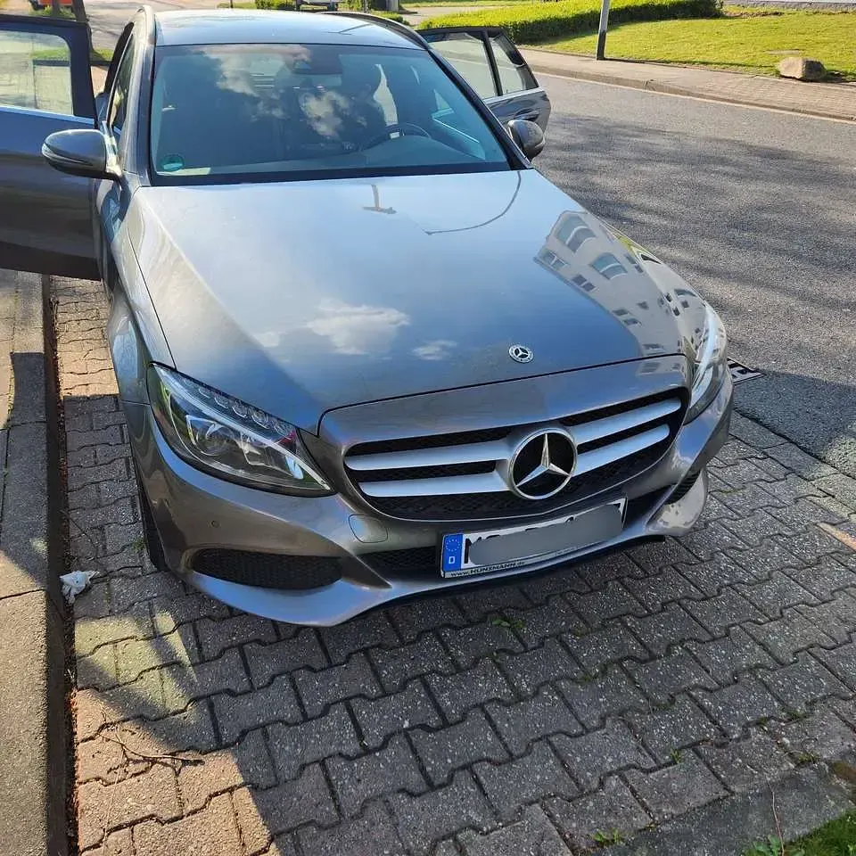 Second-hand Mercedes C220 170 CP (125 kW) 2017 Gri Break