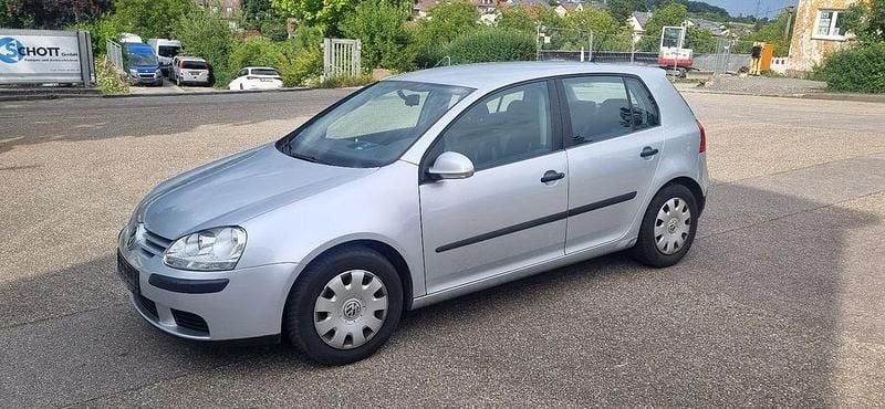 Silber Gebraucht 2005 VW Golf V Trendline Limousine | 2.999 € (Fairer Preis) - Bild 1/4