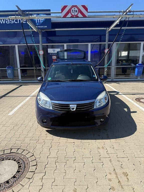 Blau Gebraucht 2009 Dacia Sandero Lauréate Kleinwagen | 1.700 € (Fairer Preis) - Bild 1/4