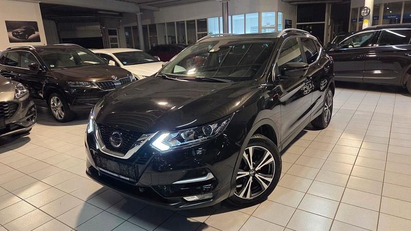 Schwarz Gebraucht 2018 Nissan Qashqai SUV | 13.999 € (Guter Preis) - Bild 1/4