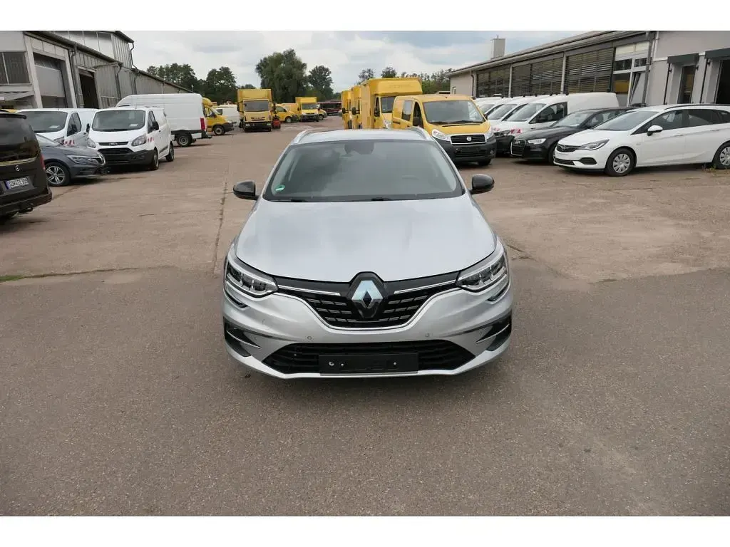 Gebraucht Renault Mégane GrandTour Techno 116 PS (85 kW) 2024 Grau Kombi