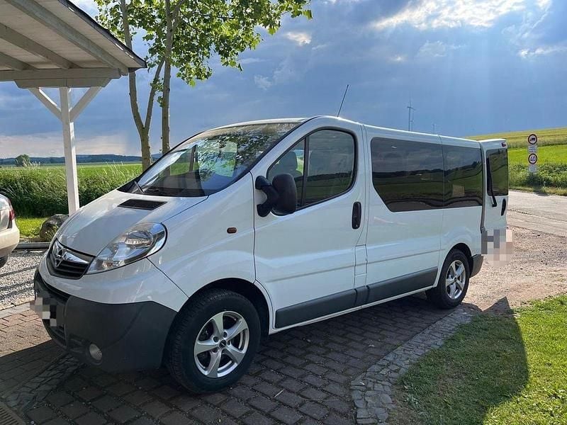 Weiß Gebraucht 2014 Opel Vivaro Van / Kleinbus | 9.850 € (Fairer Preis) - Bild 1/4