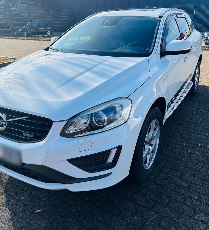 Gebraucht Volvo XC60 Summum 190 PS (139 kW) 2015 Weiß SUV
