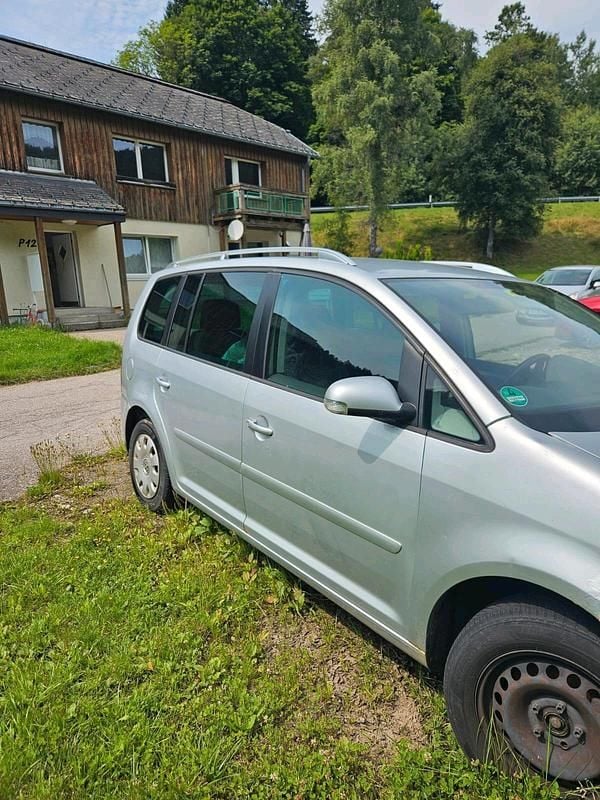 Silber Gebraucht 2004 VW Touran Van / Kleinbus | 750 € (Superpreis) - Bild 1/4