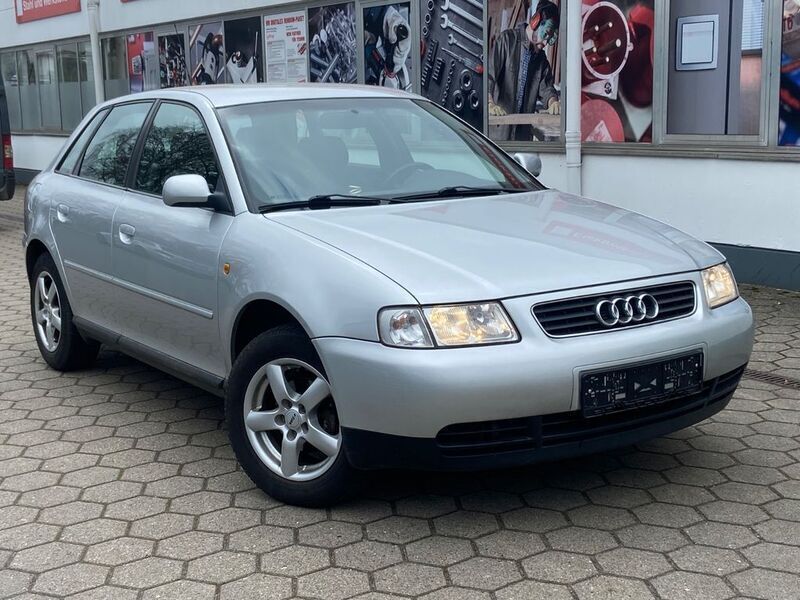 Silber Gebraucht 2000 Audi A3 Ambition Limousine | 1.990 € (Fairer Preis) - Bild 1/4