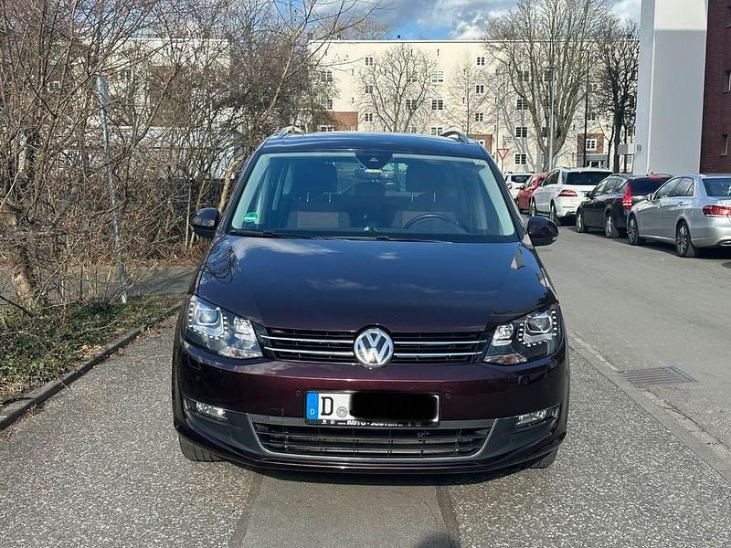 Gebraucht VW Sharan Highline 150 PS (110 kW) 2016 Rot Van / Kleinbus