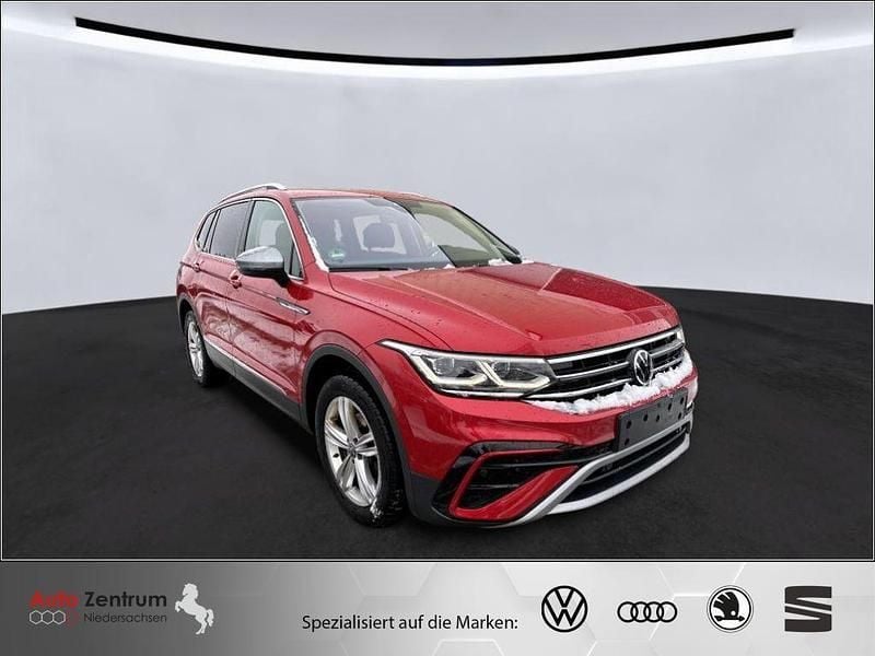 Gebraucht VW Tiguan Allspace Elegance 150 PS (110 kW) 2023 Kings red metallic SUV