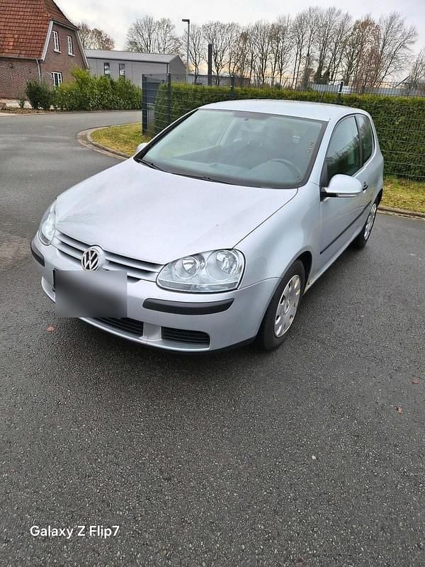 Silber Gebraucht 2005 VW Golf V Kleinwagen | 600 € (Superpreis) - Bild 1/4