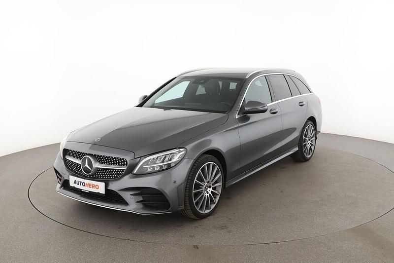 Grau Gebraucht 2019 Mercedes C180 AMG line Kombi | 21.640 € (Superpreis) - Bild 1/3