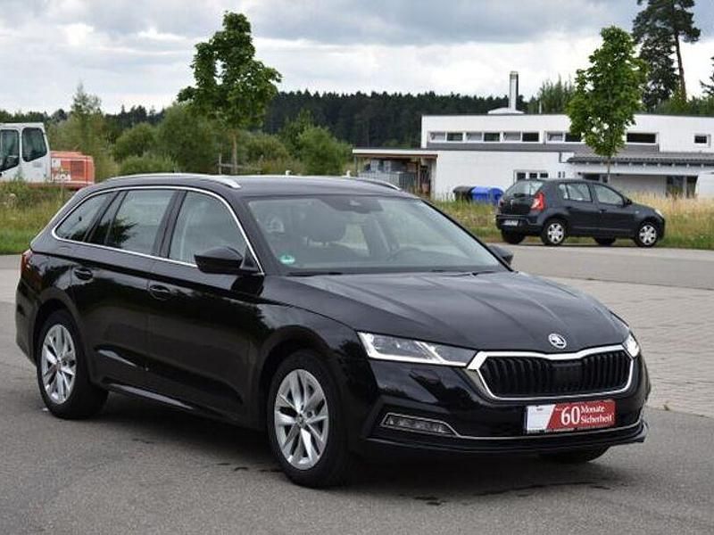 Schwarz Gebraucht 2021 Skoda Octavia First Edition Limousine | 25.900 € (Etwas zu teuer) - Bild 1/4