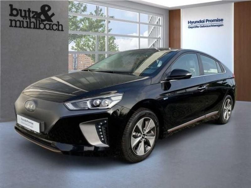 Gebraucht Hyundai Ioniq Premium 88 kW (120 PS) 2019 Phantom black Kleinwagen