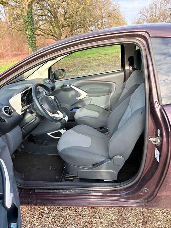 Gebraucht Ford Ka Titanium 69 PS (50 kW) 2011 Braun Kleinwagen