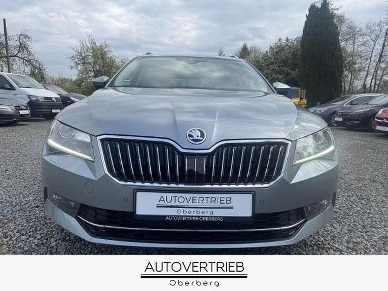 Grau Gebraucht 2019 Skoda Superb LAURIN & KLEMENT Limousine | 17.990 € (Superpreis) - Bild 1/4