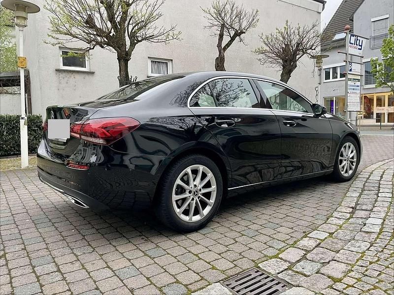 Gebraucht Mercedes A250 224 PS (164 kW) 2020 Schwarz Limousine