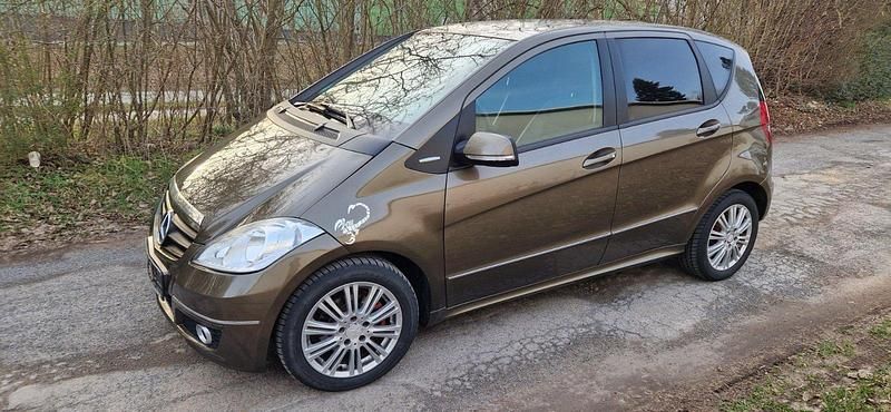 Gebraucht Mercedes A180 109 PS (80 kW) 2005 Silber Kleinwagen