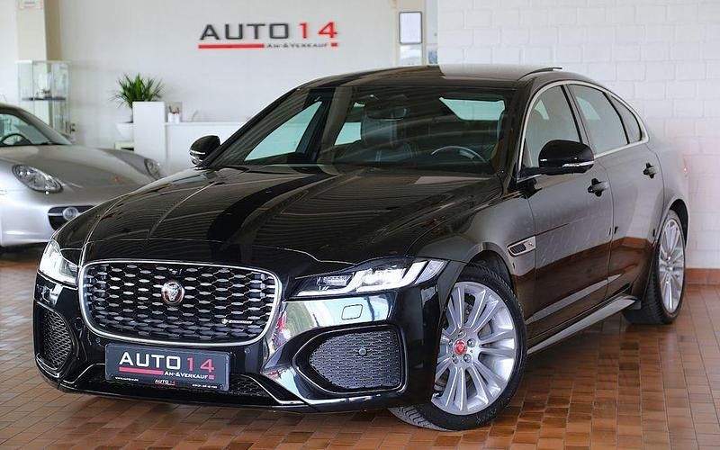 Schwarz Gebraucht 2021 Jaguar XF R-Dynamic Limousine | 24.990 € (Fairer Preis) - Bild 1/4
