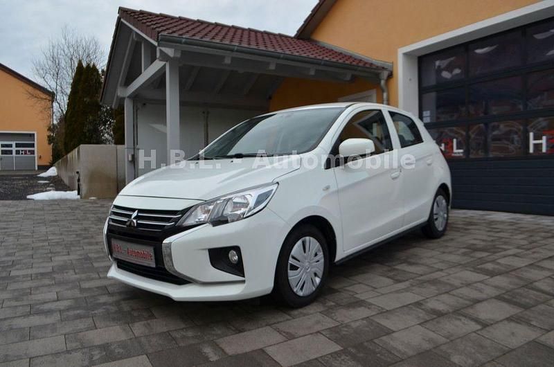 Gebraucht Mitsubishi Space Star Select 71 PS (52 kW) 2023 Weiß Kleinwagen