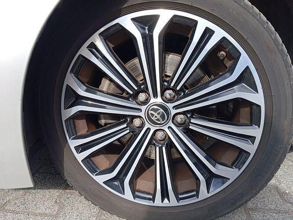 Gebraucht Toyota Corolla 180 PS (132 kW) 2019 Cosmicsilber metallic