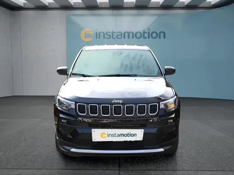 Gebraucht Jeep Compass 131 PS (96 kW) 2024 Schwarz SUV
