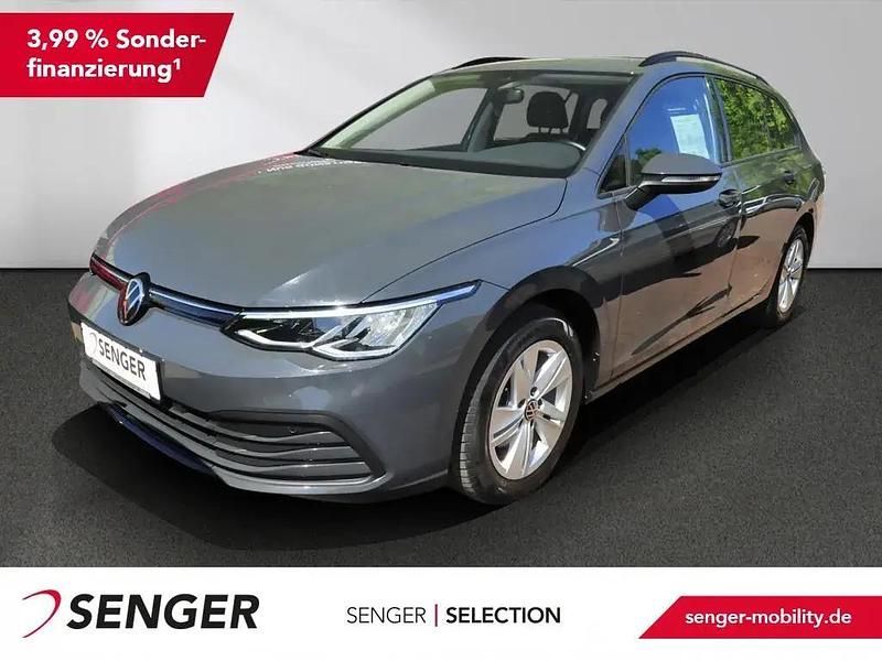 Grau Gebraucht 2022 VW Golf VIII Life Kombi | 18.880 € (Fairer Preis) - Bild 1/1