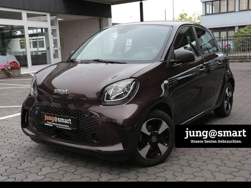 Karosserie in autumn brown (metallic) metallic Gebraucht 2020 Smart ForFour Electric Drive Passion Limousine | 8.790 € (Guter Preis) - Bild 1/4
