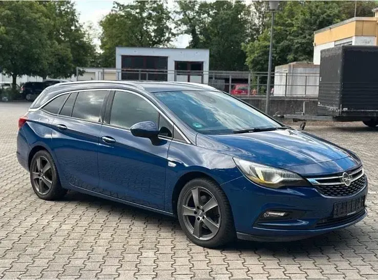 Gebraucht Opel Astra 150 PS (110 kW) 2018 Blau Kombi
