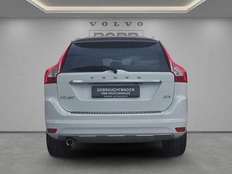 Gebraucht Volvo XC60 Kinetic 150 PS (110 kW) 2016 Ice white, solid / solid SUV