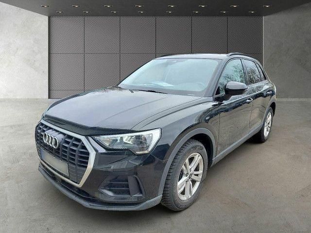 Gebraucht Audi Q3 Basis 150 PS (110 kW) 2024 Mythosschwarz metallic SUV