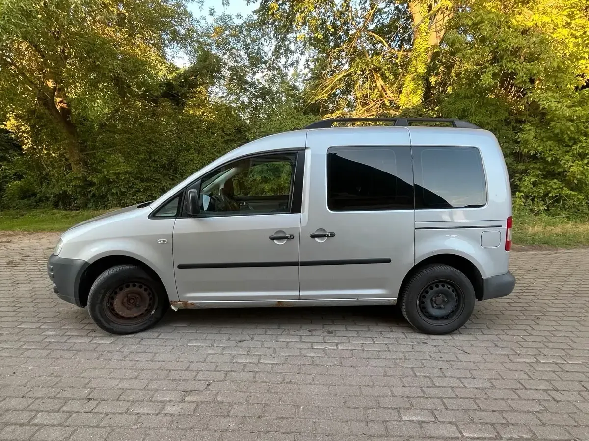 Gebraucht VW Caddy Life 105 PS (77 kW) 2005 Silber Van / Kleinbus