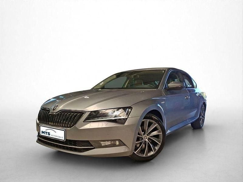 Grau Gebraucht 2015 Skoda Superb LAURIN & KLEMENT Limousine | 19.900 € (Fairer Preis) - Bild 1/4
