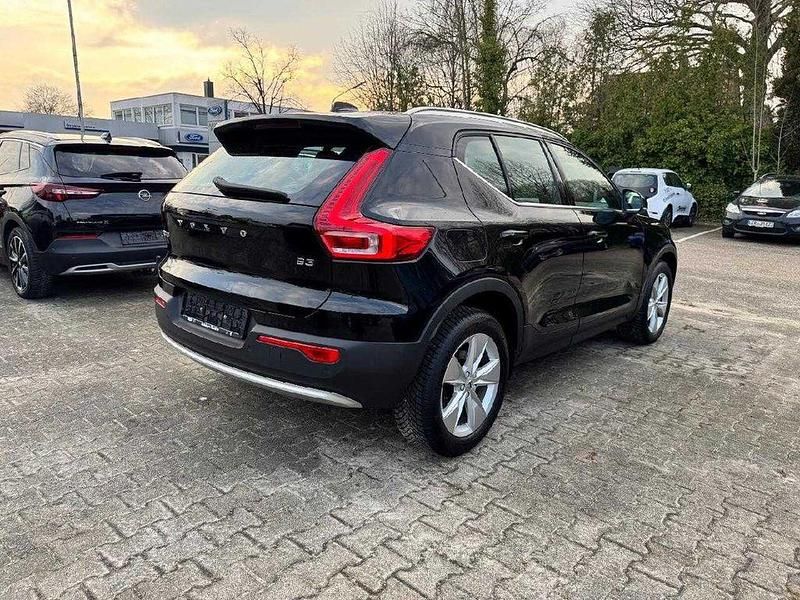 Gebraucht Volvo XC40 Plus 163 PS (119 kW) 2023 Black solid (stone) / solid SUV